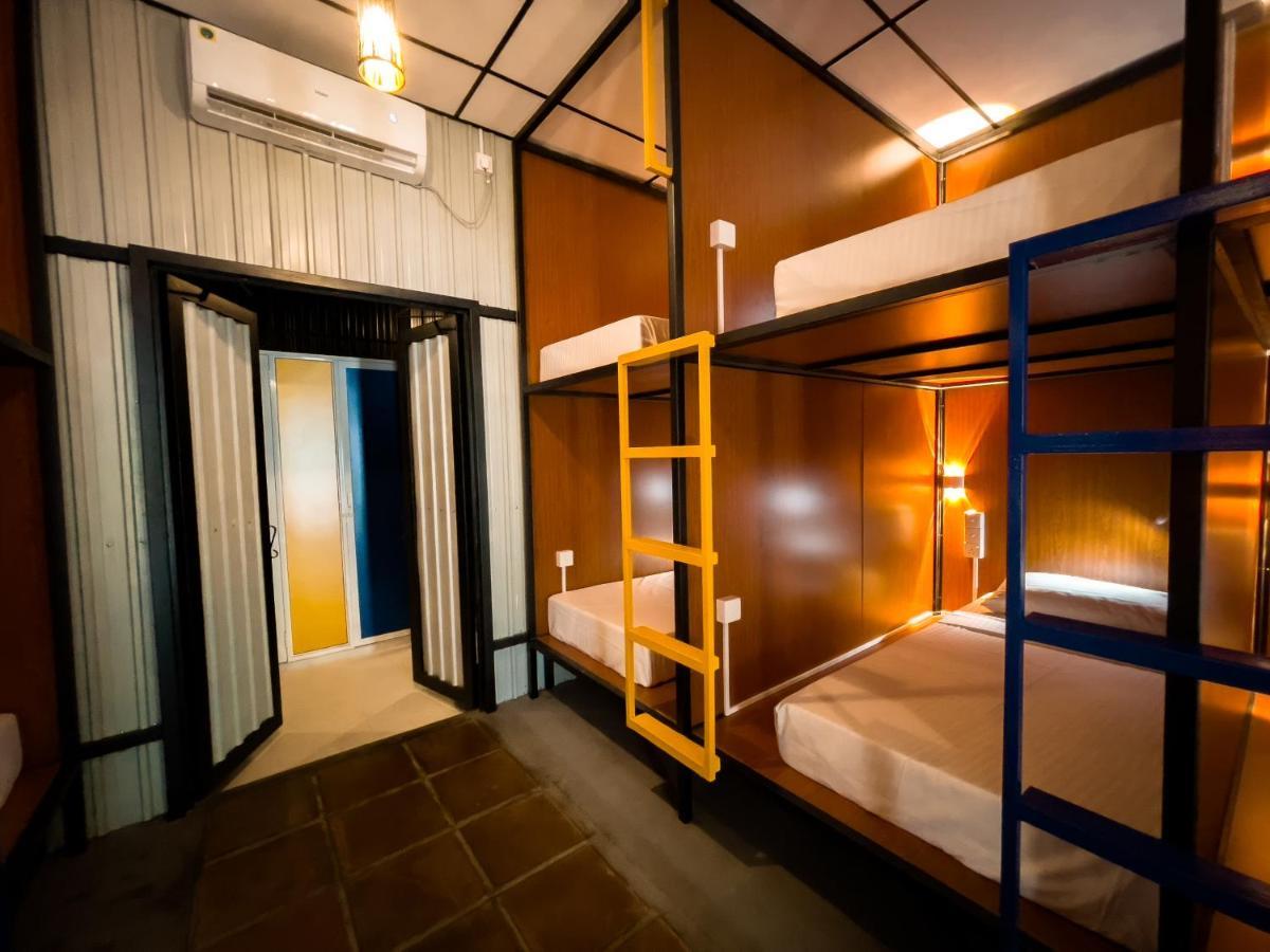 Lost & Found Hostel Weligama Exterior photo